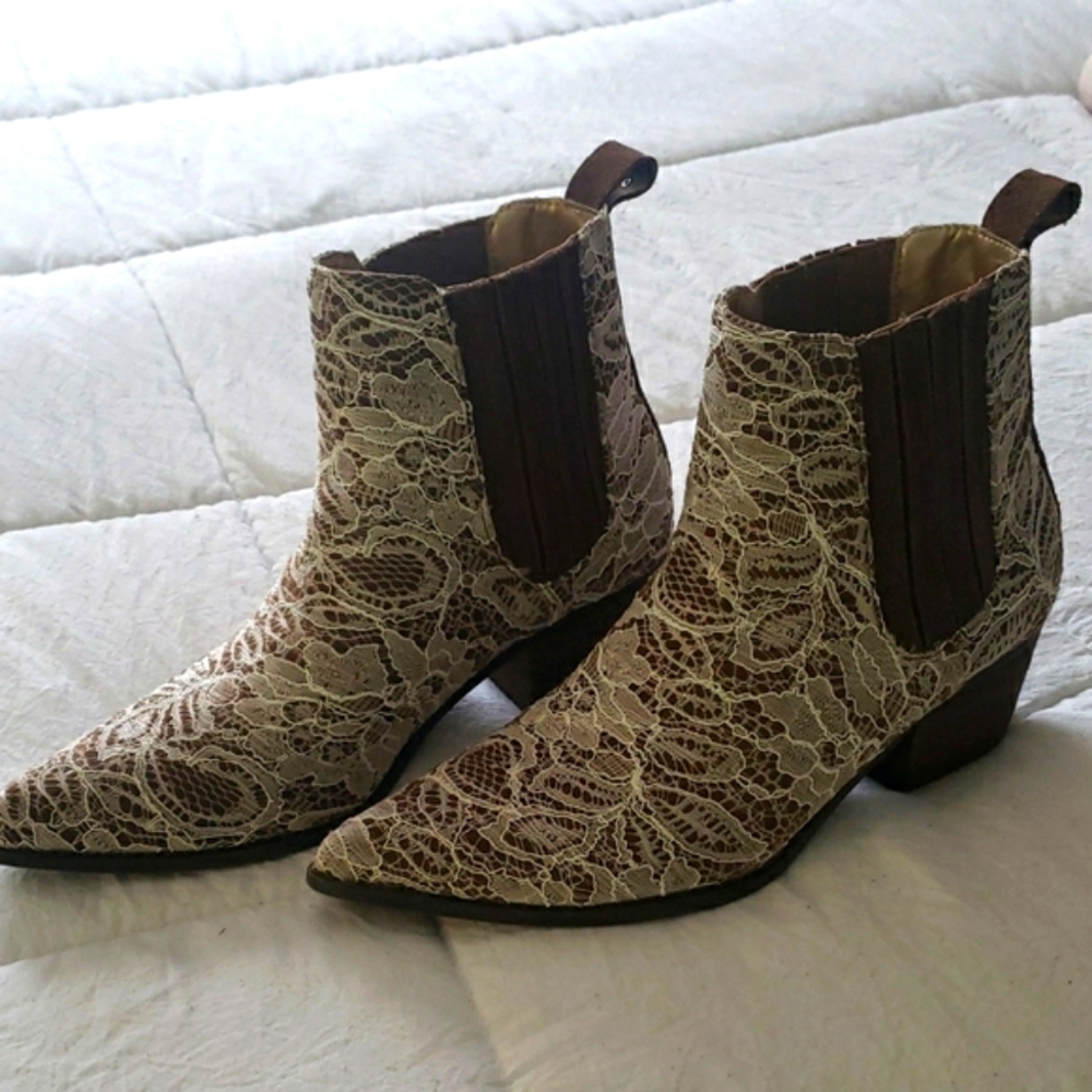 Joyfolie Brown Ankle Boots with Textured Design and Pointed Toe